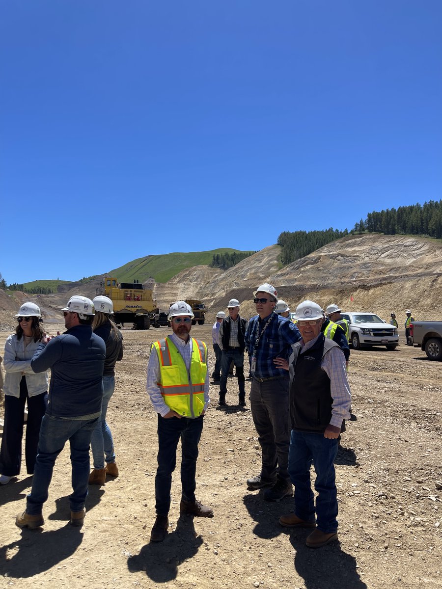 IdahoMining's tweet photo. With the help of Simplot, Bayer, and Itafos, Idaho lawmakers saw how phosphate is mined and processed into fertilizer to grow crops across North America. Idaho's phosphate mines help feed our nation while ensuring land is reclaimed and restored.
#IDLeg #IdahoMining #Phosphate https://t.co/6PpC0lj2X7