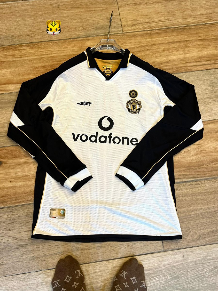 Chun_deeee's tweet photo. MAN UNITED CENTENARY REVERSIBLE ( 2 in 1 ) retro now available in longsleeve pattern 

L, XL, XXL
🏷️ 32,000

Kindly repost 🛒 https://t.co/OhhAPb2Hnh