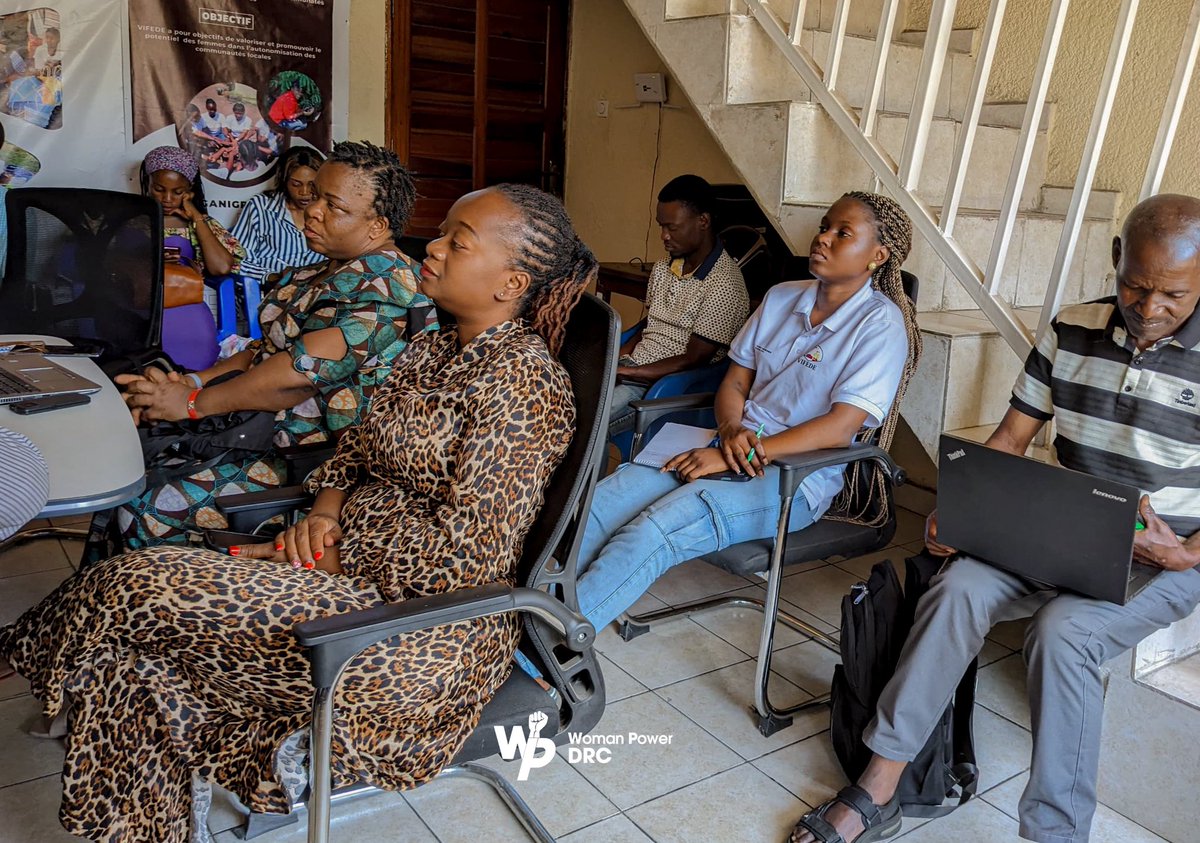 womanpowerdrc's tweet photo. Comment raconter l’impact d’une intervention humanitaire en vidéo ? ,par Obed Singa, vidéographe chez #WPDRC cette session a permis aux participants de renforcer leurs compétences en écriture de script et en techniques de prise de vue adaptées au contexte humanitaire. #storytel https://t.co/DPmgQgsYlI