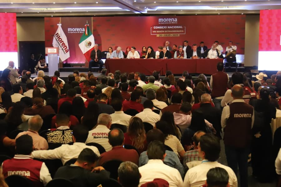 Region_Global's tweet photo. La Sala Superior del @TEPJF_informa ordenó al @INEMexico revisar casi 19 mil afiliaciones duplicadas de @PartidoMorenaMx En otro asunto, el Tribunal confirmó la pérdida definitiva de 93 mil afiliaciones. Además, se suman nuevos aspirantes a gubernaturas.
https://t.co/tmIrLXz1AO https://t.co/rJc0XLDVc6