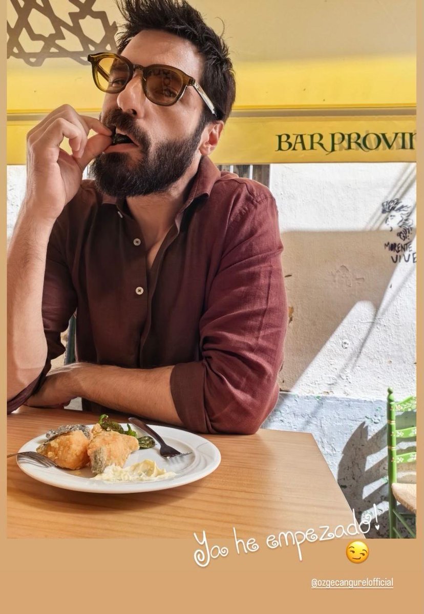 MariaDAmbra10's tweet photo. Le meritate vacanze 🥰
Gli #Özser sono a Granada Spagna
#ÖzgeGürel
#SerkanÇayoğlu https://t.co/b7vIYXdmoP