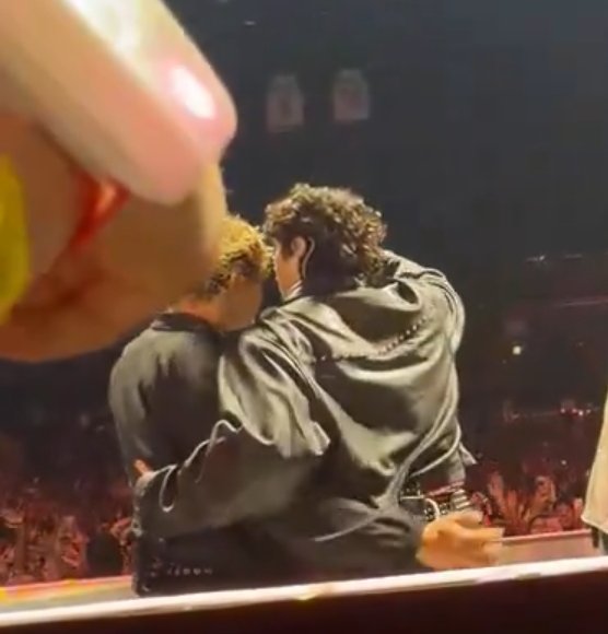 thoseneonstars's tweet photo. I've literally been trying to figure out what to say here but I cant like just look at them I am speechless actually https://t.co/3kCxgrFv7k