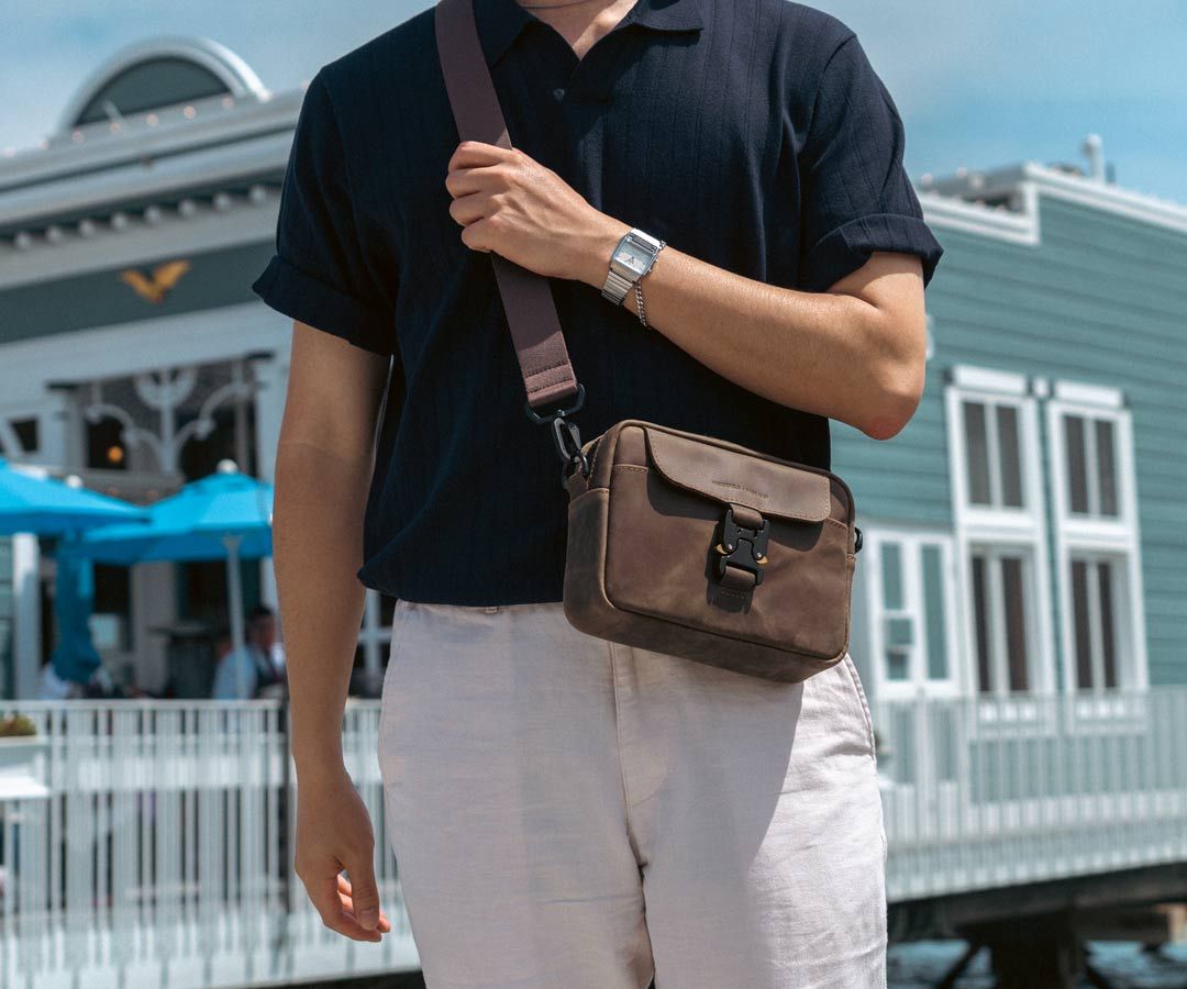 SFBags's tweet photo. 🛒 Gramercy Leather Sling + #freegift (AirTag Leather Keychain): https://t.co/kvHiohm2J8 https://t.co/eHalsgCdMh