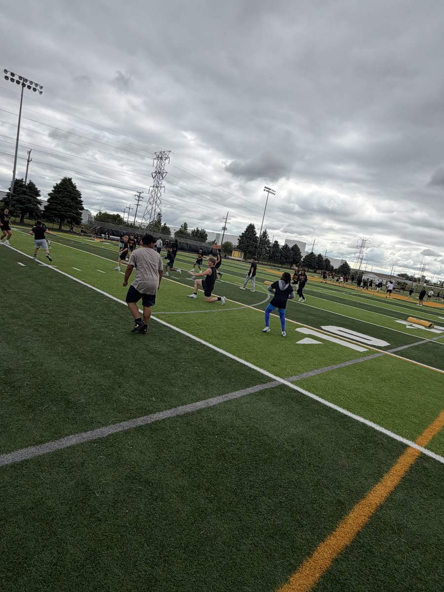 STLVikingFB's tweet photo. Viking Kids Camp ✅✅

Thank you to all the families that came and spent the week with us! 🟡⚫️⚔️ https://t.co/SRn7rbXRfZ