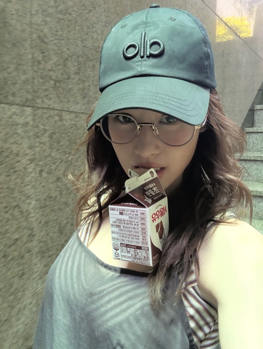 Kimchaewonnie07's tweet photo. https://t.co/QJPbHXMAPh