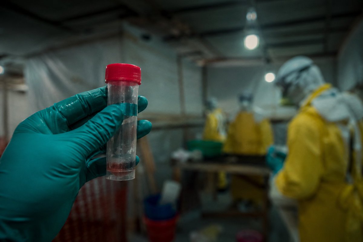 CriticalCommute's tweet photo. Ebola Virus Disease — What Clinicians Need to Know: A Thread. https://t.co/hsUc9mPcaP