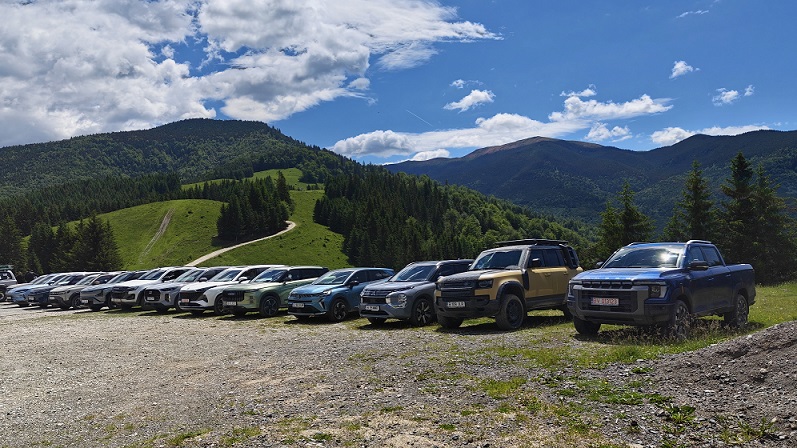 Autostiriro's tweet photo. Competiţia „Cel mai 4×4” din România, și-a desemnat câștigătorii celei de-a 26-a ediție https://t.co/idTmllP246 https://t.co/9HcIFtUqJU