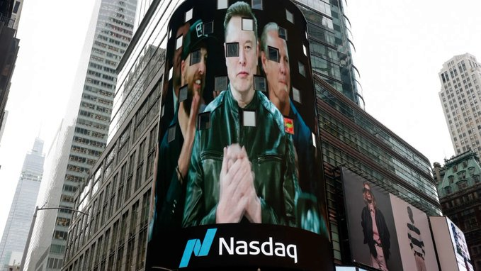 Satoshi_Talks's tweet photo. Here are 5 wild stats from SpaceX’s first week on the Nasdaq:

1. SpaceX raised $85.7B in its IPO, including the greenshoe option, nearly 3x the size of the previous record IPO.

2. $85B worth of shares traded on day one alone. Its first 3 days averaged $66B per day, more than SPY, QQQ, and Nvidia.

3. Elon Musk became the world’s first trillionaire, with his 46% SpaceX stake now worth over $1T.

4. SpaceX reached a $2.66T market cap, moving above Amazon and briefly passing Microsoft.

4. SpaceX reached a $2.66T market cap, moving above Amazon and briefly passing Microsoft.

The IPO was historic. The first week was even crazier.