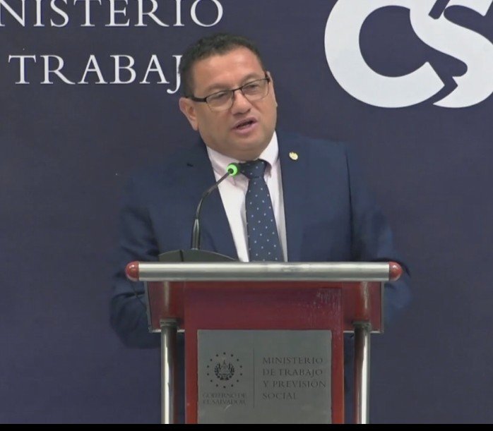 eccosv's tweet photo. "La imagen de un país ante la comunidad internacional influye directamente en las oportunidades de desarrollo, generación de empleo y fortalecimiento de las relaciones económicas."

Ministro de Trabajo @RolandoCastroSv https://t.co/pTtbtndMOj