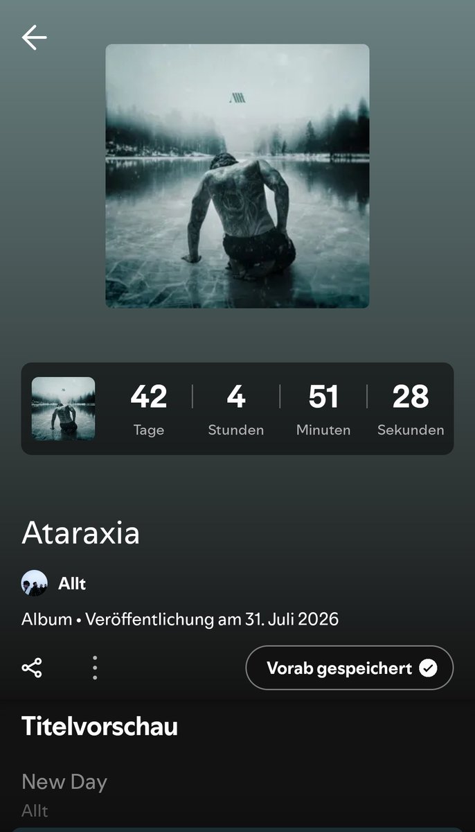 Tom_from2004's tweet photo. Is it a crazy thing to say that I maybe already like this one more than their last album 😶 https://t.co/7BRsbNHUUN