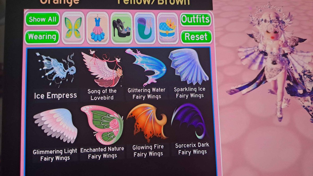 Menarea_'s tweet photo. Here is more, the got corset and mermaid top is taken! Anything else is available :) https://t.co/X2TNNY61JA