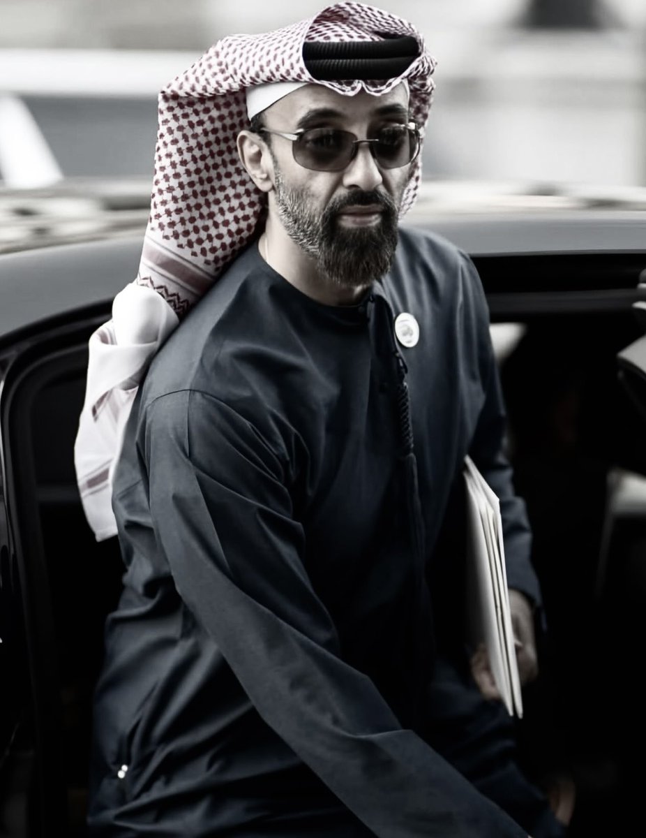 asmainsights's tweet photo. الشيخ طحنون بن زايد آل نهيان رجل الملفات الكبرى، يجمع بين النظرة الاستراتيجية والحكمة في إدارة التحديات ..كرّس جهوده لحماية مصالح الإمارات وتعزيز مكتسباتها .. شخصية وطنية استثنائية .. https://t.co/Ar22MM7J8y