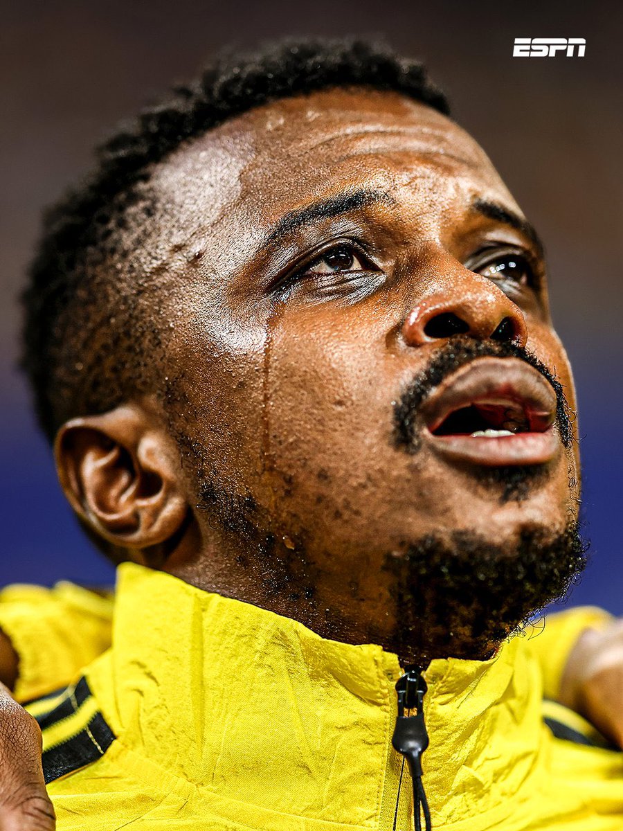 TheAudioLabSA's tweet photo. Tebogo Mokoena is in tears. The badge means everything to him. Let’s do this for South Africa! 🇿🇦😭This picture screams one thing: WE ARE NOT LOSING TODAY! 🇿🇦😭

 #CZERSA https://t.co/bWkErqW5ub