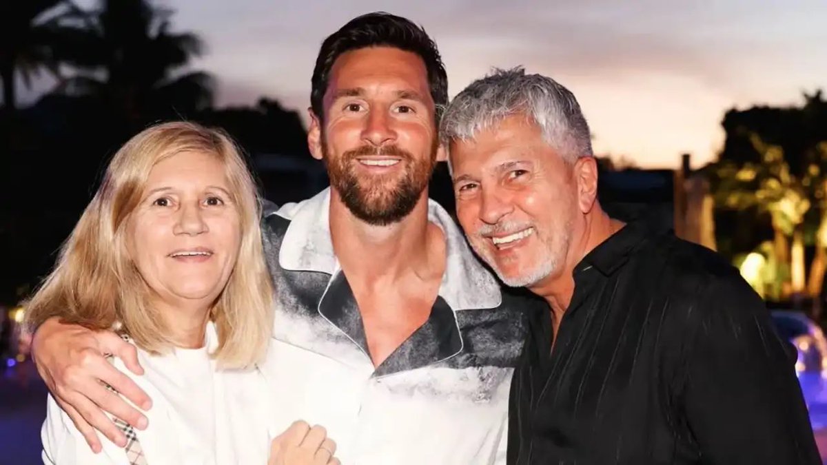 gutiifcb's tweet photo. ESTAMOS CONTIGO MESSI🥺❤️ https://t.co/WGPDmpSnvx