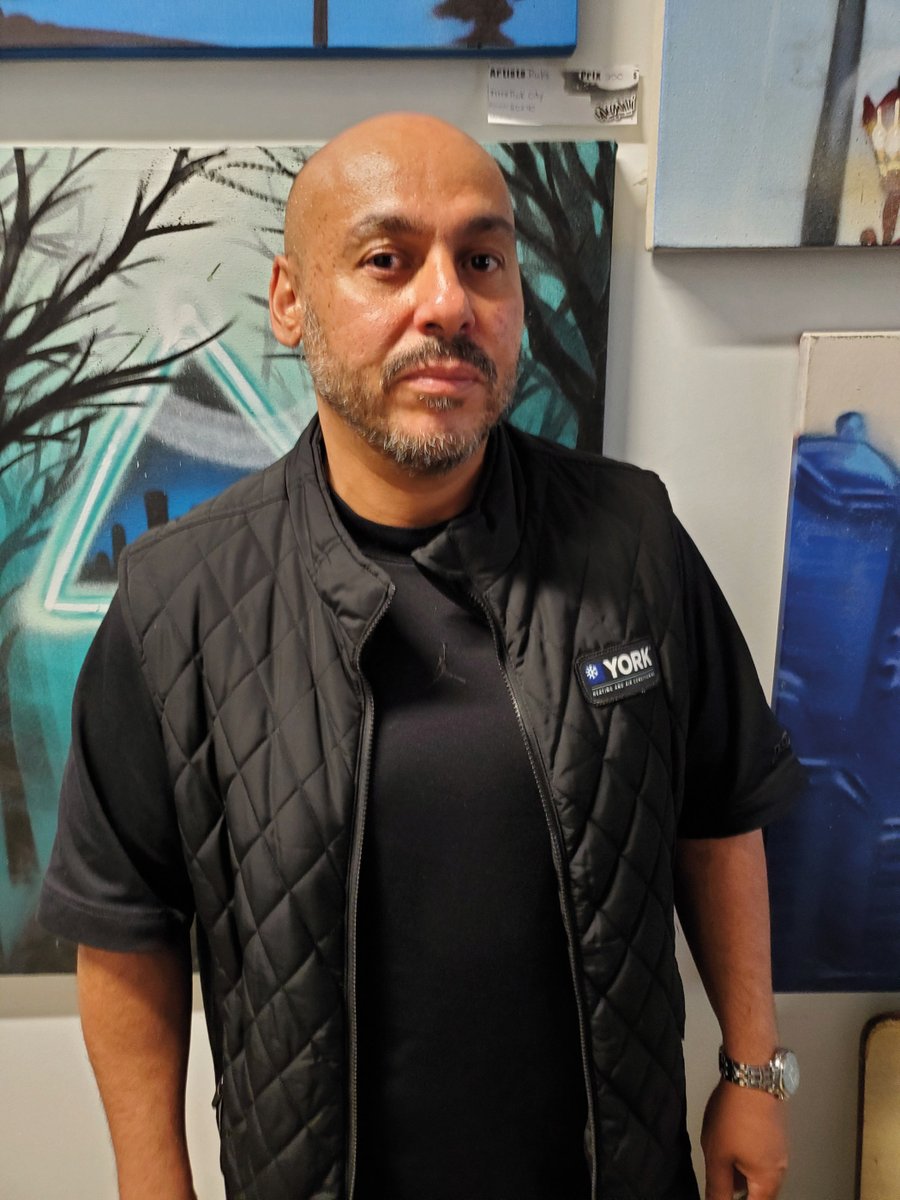 refletdesociete's tweet photo. Ziad est un homme de 51 ans, père d’un enfant, avec charme et un sourire. Mais le 17 décembre 1995, il a participé à l’assassinat de deux personnes. Comment va sa vie après la prison? À lire sur Reflet de Société : https://t.co/DUzFcbd1Rn
#Refletdesociété https://t.co/upiEsCrjQv