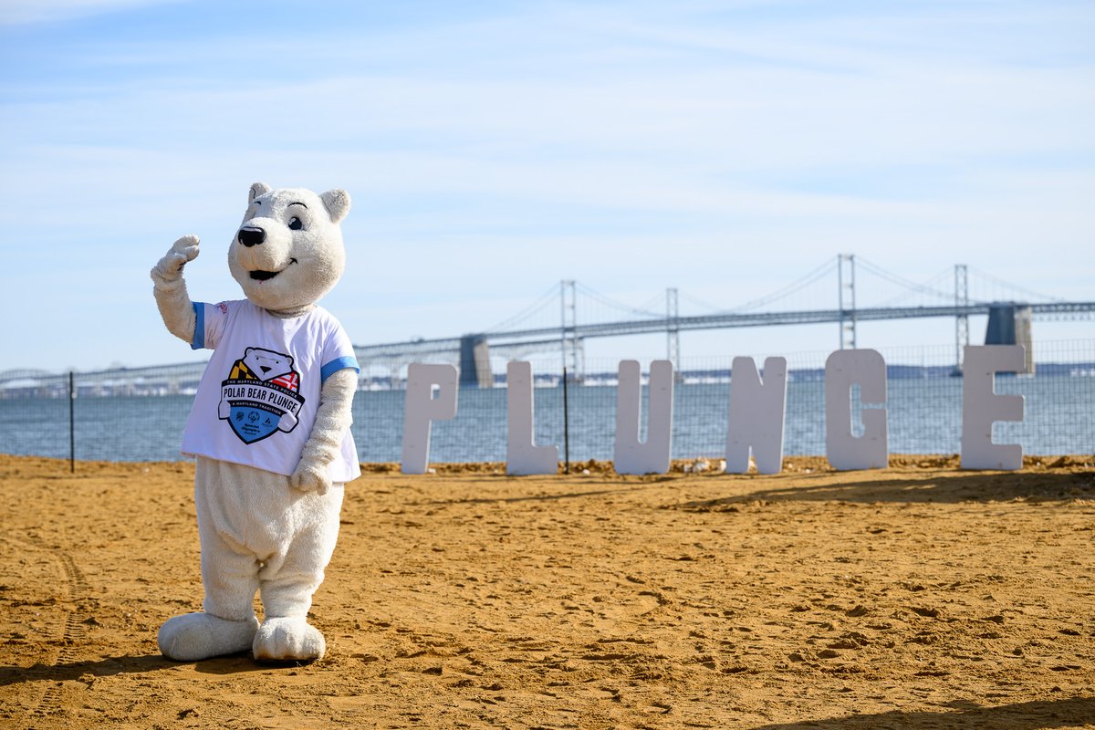 PlungeMD's tweet photo. Question: Would you willingly jump into freezing water in the middle of winter?

Answer: Probably not.

Follow-up Question: Would you do it for Special Olympics Maryland athletes?

Now we're talking >> https://t.co/LdjxOSPxKB

#BearTheCold https://t.co/63mnoSC2k5