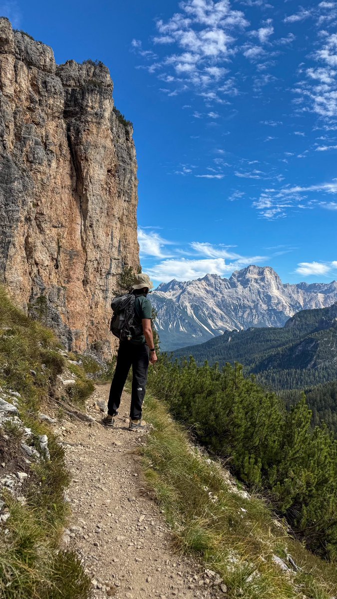 Omar_Wanders's tweet photo. When in the Dolomites 🏔️ https://t.co/Yxy3fRJDXP