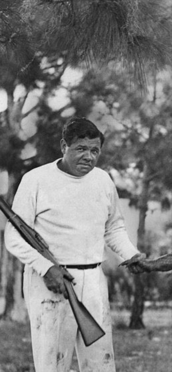 Meechie831's tweet photo. @fece_lord Babe Ruth?? https://t.co/XtWzvNVBLX