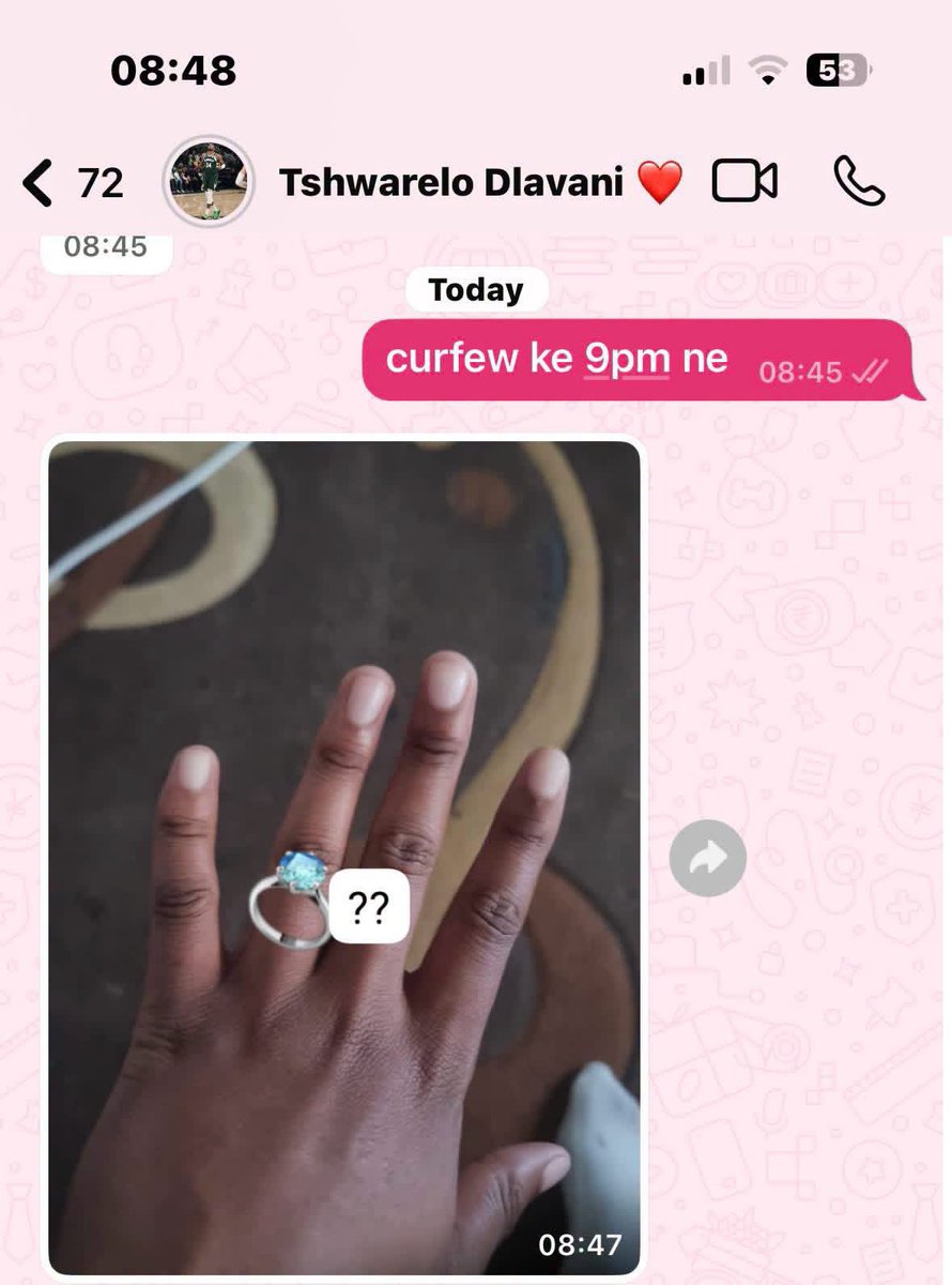 tshianki's tweet photo. Me as a girlfriend: https://t.co/UuAlH49ObD
