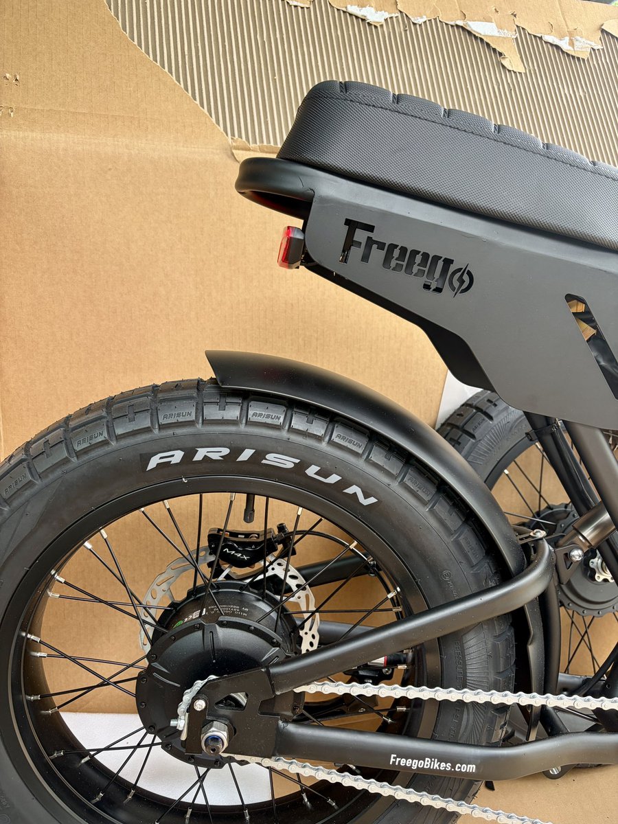 bitcory's tweet photo. Delivery! Building my new whip. Can’t wait to ride ✌️ https://t.co/EWZdjNZp9Y