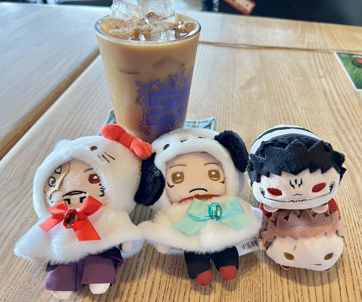 eomugtang's tweet photo. 슼쯔무 왜이렇게 합성한것같이 찍혔지 https://t.co/K3gzBH5SB8