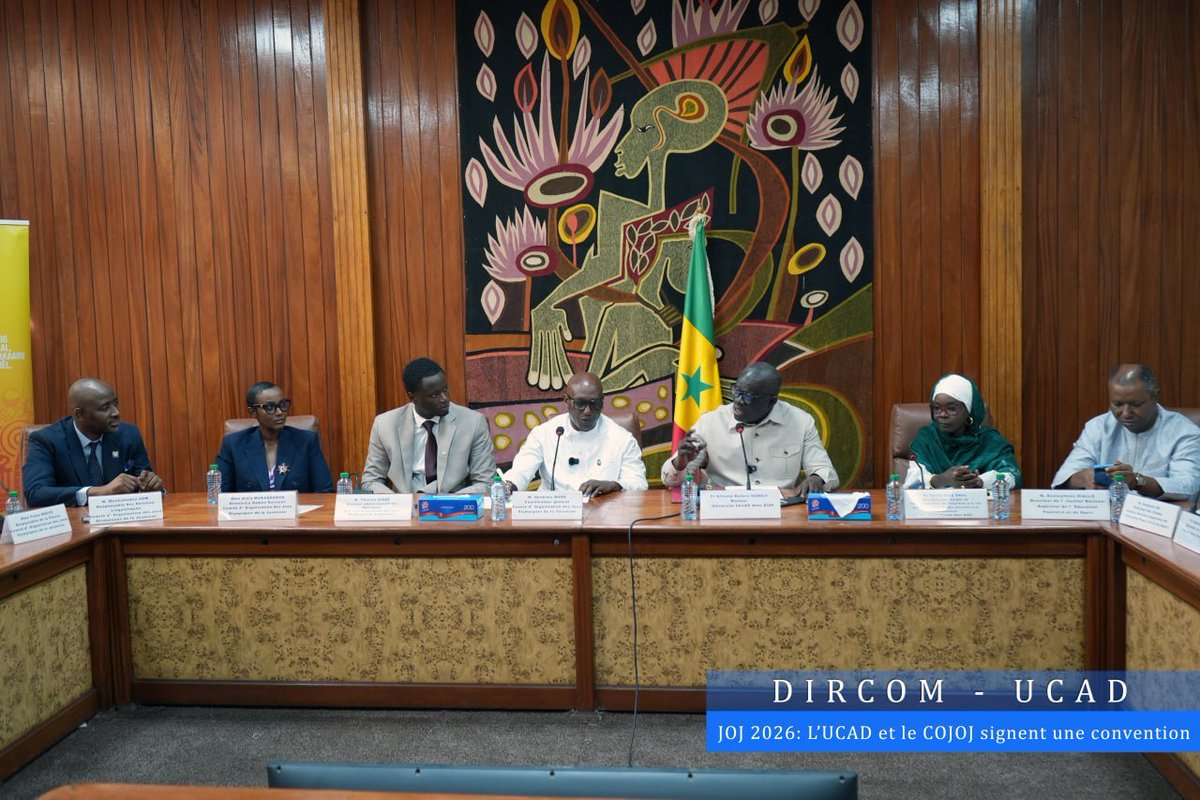 UCAD_Senegal's tweet photo. L’UCAD et le #COJOJ Dakar 2026 scellent un partenariat stratégique pour la réussite des Jeux Olympiques de la Jeunesse !🤝

Cette convention confirme le rôle central de l’UCAD dans la préparation de cet événement mondial prévu du 31 octobre au 13 novembre 2026. Elle offrira également de nouvelles opportunités aux étudiants en matière de formation, d’engagement citoyen et d’accès aux sites de compétition.

L’INSEPS rénové et modernisé dispose désormais d’infrastructures aux standards internationaux pour accueillir les épreuves des #JOJDakar2026.

#ucad #kebetu #Dakar2026 #Jeunesse #Sport #Partenariat #kebetu #compublique @Prabkandji