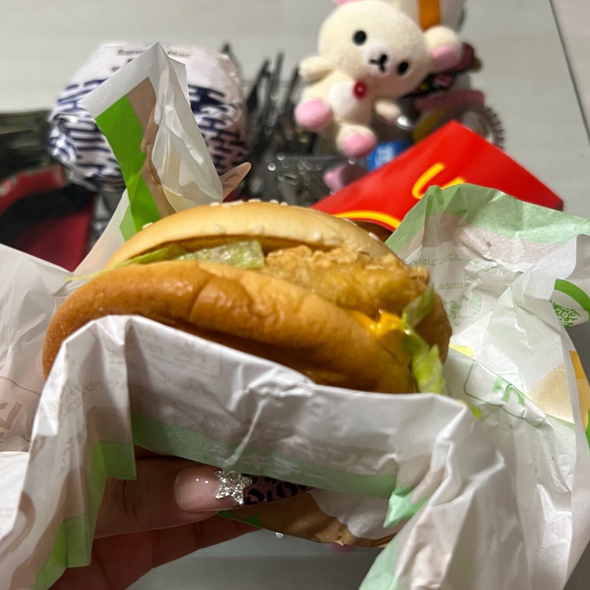 2Srtn's tweet photo. ピント合ってない https://t.co/oZ7shm4JvF