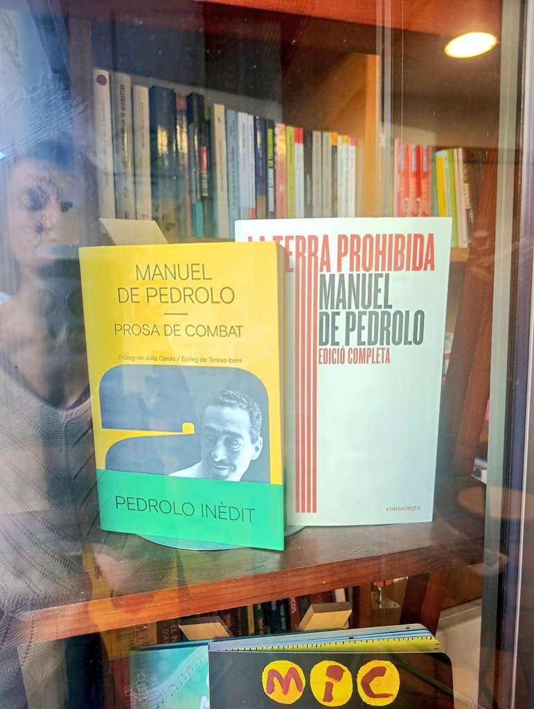 PunsodaRicart's tweet photo. "A la senyora castellana sempre li queda el recurs de tornar a la seva terra, on no hi ha catalanisme. Nosaltres no ens podem retirar enlloc perquè de terra nostra, on es parli la nostra llengua, no n'hi ha d'altra", Manuel de Pedrolo comentat per @juliaojedacaba i Pau Carbonell. https://t.co/cEEJGhjGas