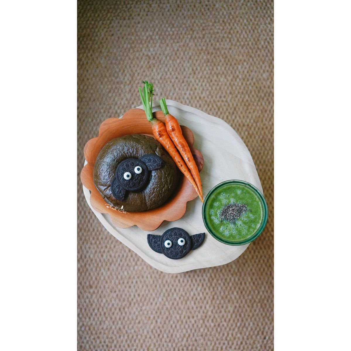 Sea_het_thoi's tweet photo. Neighborly win! Shared my homemade cookies with Mrs. Lee next door—she gave me fresh veggies from her garden in return. Small kindnesses make big days brighter. https://t.co/adu1P10bBf