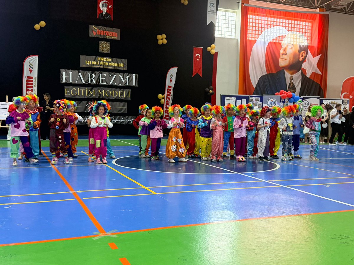 mem_etimesgut's tweet photo. Kapanış programına ev sahipliği yapan Cahit Zarifoğlu İlkokuluna, emek veren tüm okul ekiplerimize, yönetici, öğretmen ve öğrencilerimize teşekkür ediyoruz.

@tcmeb 
@EtimesgtKymkmlk 
@MemAnkara 
@Murat4Kucukali 
@AhmetGurselAVCI https://t.co/RmnOMph6ZW