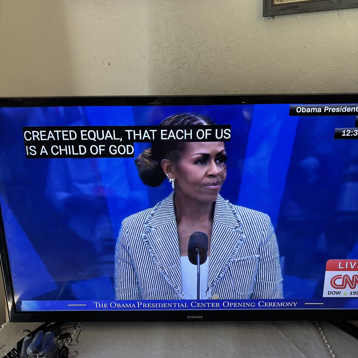 Mimiismimi2's tweet photo. Thank you @BarackObama @MichelleObama for @TheObamaPresidentialCenter
Opening today! ✨❤️🌹✨
and for so many years of blessings we have/had, with you.  “The only constant is change”Thank you 🙏🏼 

May God bless you all, forever 
✨🕯️🌹🕊️🌿❤️🙏🏼✨
@adrianfenty https://t.co/W1ccnUR4FB