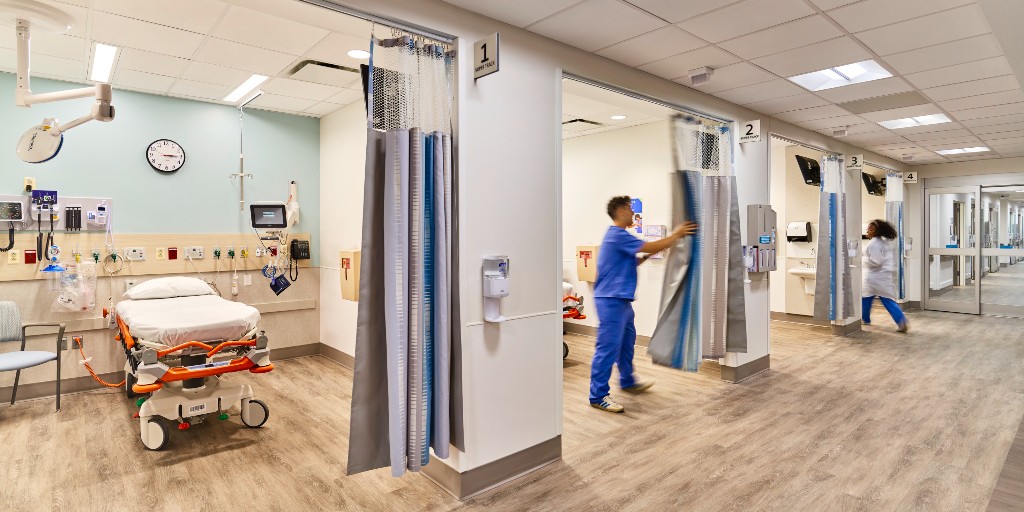 E4Harchitecture's tweet photo. Frey Family Emergency Department has been recognized for a REAE Award by @LIBN! The honor spotlights projects that are shaping the future of Long Island’s built environment. Discover the master planning efforts behind the project: https://t.co/m90HKLPPmG | @weareMOREgroup https://t.co/ZAa7Io2qUm