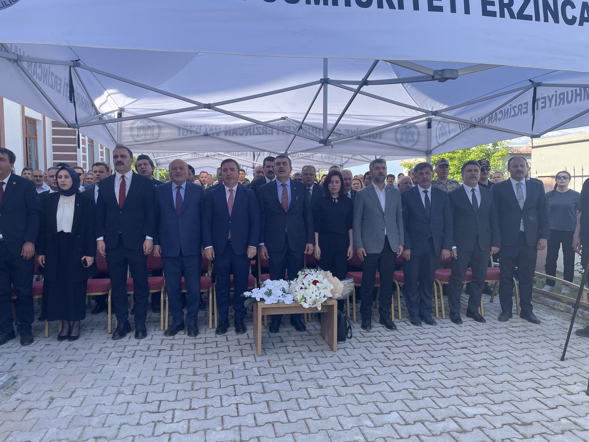 MhpErzincan24's tweet photo. 📍Çayırlı
İl Başkanımız Sn. Bilgehan Çağrı Özarslan, Mili Eğitim Bakanımız Sayın Yusuf Tekin’in teşrifleriyle; İlimiz Protokol Üyeleri ile birlikte;
Çayırlı  İlçemizde yapımı tamamlanan  “Davut Sulari Halk Eğitim Merkezi” nin açılış törenine katılım sağladı. https://t.co/Toe02efmfK