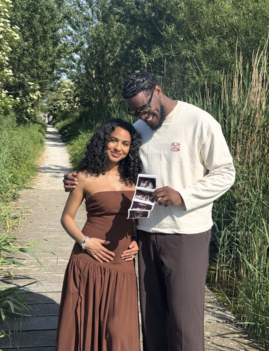 metrofive5's tweet photo. God’s timing is perfect!😭
From best friends to lovers to parents🥹❤️🤰>> https://t.co/On4poF5Kks