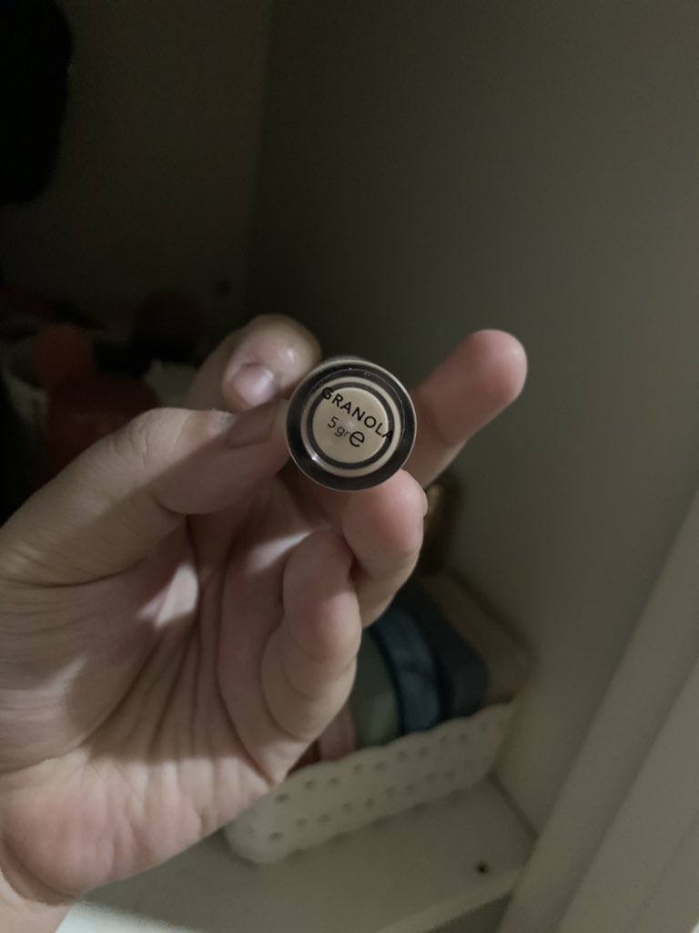 selftrooper's tweet photo. WTS concealer esqa (uk gede)
shade: granola
💸80k, blm pernah dipake krn ini stok aku https://t.co/5hcuzEeqZv