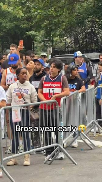 bijan_todd's tweet photo. From a friend (via IG)

Wizards representation at Knicks parade 👀 https://t.co/8Iv7tFlnMx