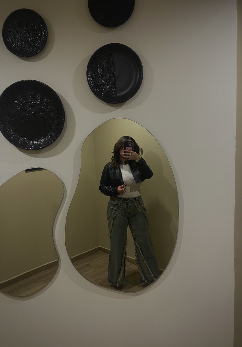 Lvljess's tweet photo. 🖤 https://t.co/HM7duTG0yL