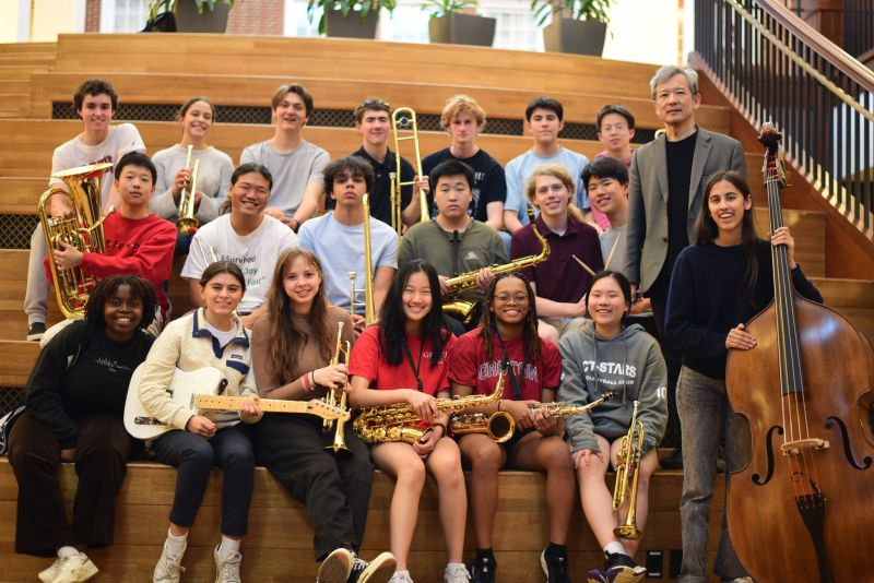 CulturaUNAM's tweet photo. ¡Un #finde con mucho swing y muy buen groove!  🎷🔥 ¡Vamos a escuchar #música de Duke Ellington, Charles Mingus y James Brown en @SanIldefonso con la Groton Jazz Band!

"Soul Sauce" es  un concierto que mezcla el poder de las grandes bandas con #jazz contemporáneo, funk y sabor latino. Bajo la batuta de Kenji Kikuchi, este ensamble lleva 24 temporadas haciendo vibrar escenarios como la Ópera de Sídney, el Montreux Jazz Festival y el icónico House of Blues de Boston.
🗓️ Sábado 20 de junio, 12 pm
📌 Anfiteatro Simón Bolívar
🎟️$50
🔗 https://t.co/kowHOIx6Um

@musicaUNAM