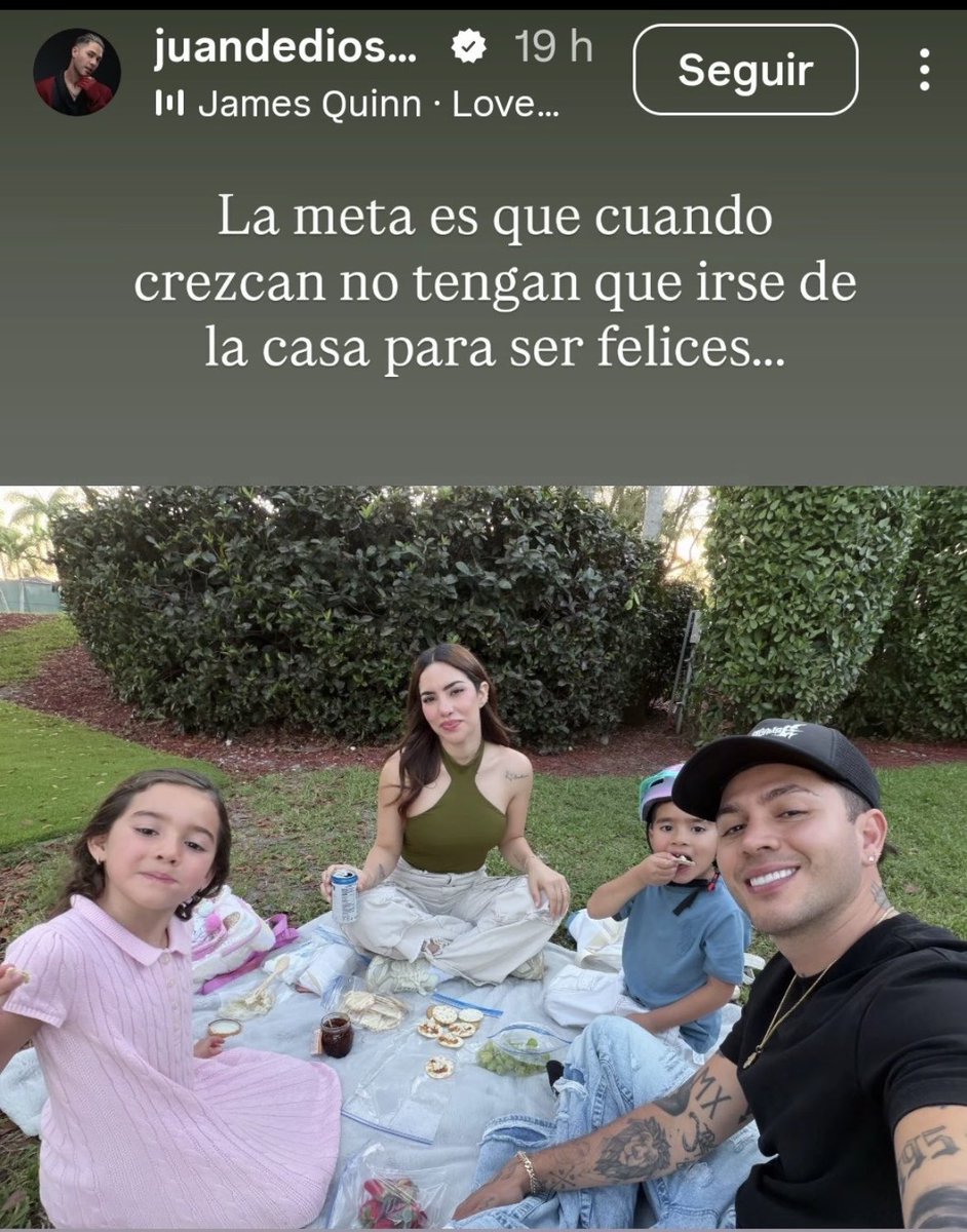 PollitoDay22's tweet photo. @apoyoKL Esa desgraciada se burló de la situación de su mamá, dejo que su marido hablará mierda de su familia, esa tipa se pudre en dinero y compartió el link de donaciones en lugar de cubrir la deuda. Ojalá la vida la haga pagar por lo que hizo https://t.co/cufncj9iwm