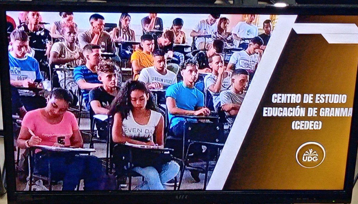 Universidad_UDG's tweet photo. 🔹 Nuestro potencial en vídeo

Durante el encuentro bilateral presentamos nuestro vídeo resumen. Innovación, talento y humanismo en una sola casa: la @Universidad_UDG

Orgullosos de mostrar lo que somos. 🎬🏛️
 #SomossUniversidadDeGranma rumbo a #50AñosFormandoFuturo https://t.co/JXsLuQ99uS