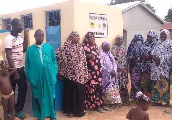 CIMBurkina's tweet photo. Continuamos defendiendo el derecho a una educación en condiciones dignas , lo que incluye contar con un saneamiento adecuado. Esta vez hemos extendido un brazo para llegar a Brini-Dibouidé, en Togo, donde hemos financiado los saneamientos en el centro escolar (+ info en web) https://t.co/HECKGAExCy
