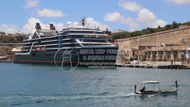 Shipguru's tweet photo. #SeabournCruiseLine #cruiseliner #SEABOURN_VENTURE #berthed at #grandharbourmalta - 19.05.2026 - https://t.co/nfgboxc3g3 - NO PHOTOS can be used or manipulated without our permission @SeabournCruise @Valletta_Port @SeatradeCruise @CruiseHive @CruiseIndustry @worldshipsoc https://t.co/Yq0qbRkDJa