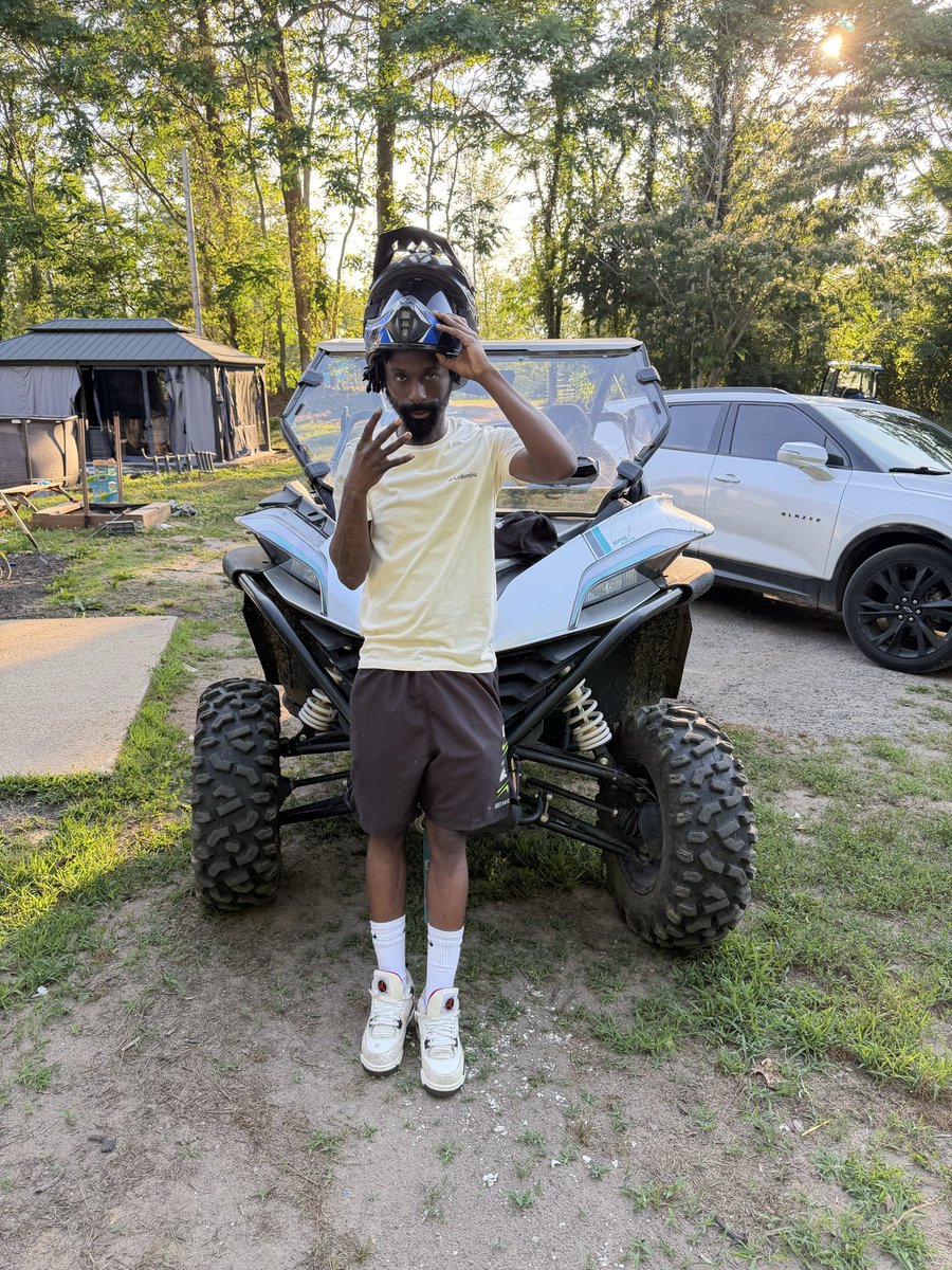 deonteIII's tweet photo. Birthday was a success https://t.co/4fz9m9A0gm