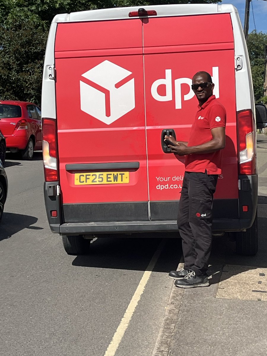 petestevuk's tweet photo. @dpdofficial_  please ensure your drivers are mindful of pedestrians.  Driver mounted the kerb, drove past me and stopped.  With 10 meters of two junctions and causing a significant visual obstruction on church street Faringdon. 
Good job I stepped away seeing what he was doing. https://t.co/7M0XfU8nqY