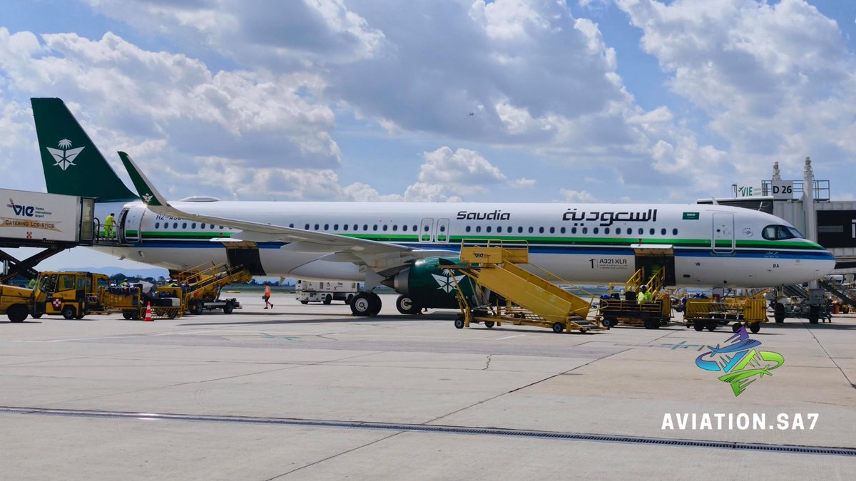 AviationSA7's tweet photo. الخطوط السعودية أ٣٢١ نيو فئة أكس أل أر في مطار فيينا 💚😍✈️
HZ-ASBA
@SaudiaGroup 
#saudia
#الخطوط_السعودية 
#airbus
#a321xlr
#a321neo
#vienna
#السعودية
#مونديال_2026
#جدة
#الرياض
#اجازه_سعيده
#ليلة_الجمعة 
#العام_الهجري_الجديد_١٤٤٨ 
#فيينا 
#jeddah
 #aviation 
#طيران https://t.co/zveK4rP3Jv