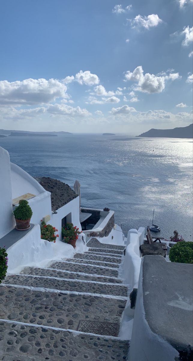 hawsett4's tweet photo. Greek summer vibes💙 https://t.co/TDDij3M9cl