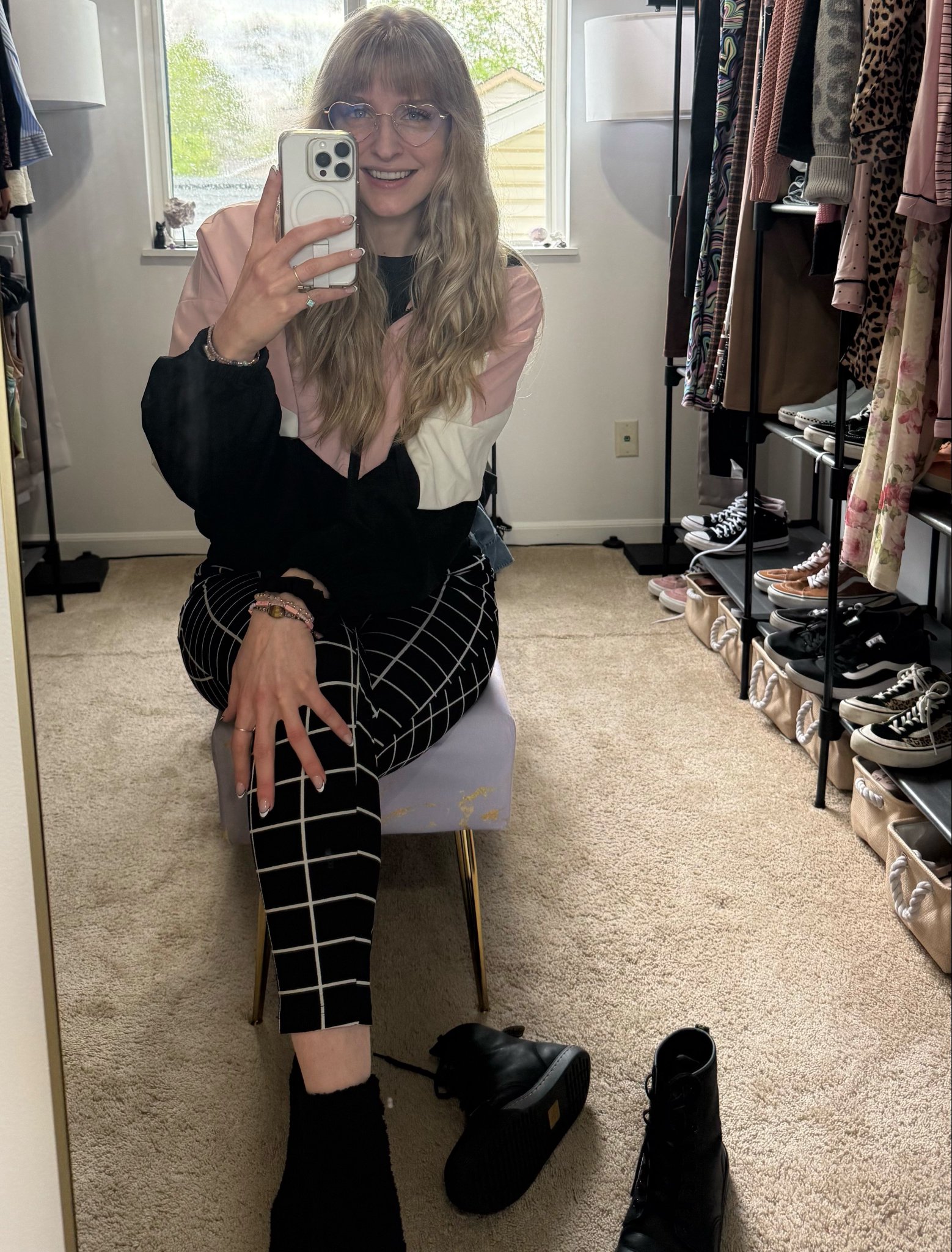 shine My shoes simp https://t.co/mbrUWxI2LQ