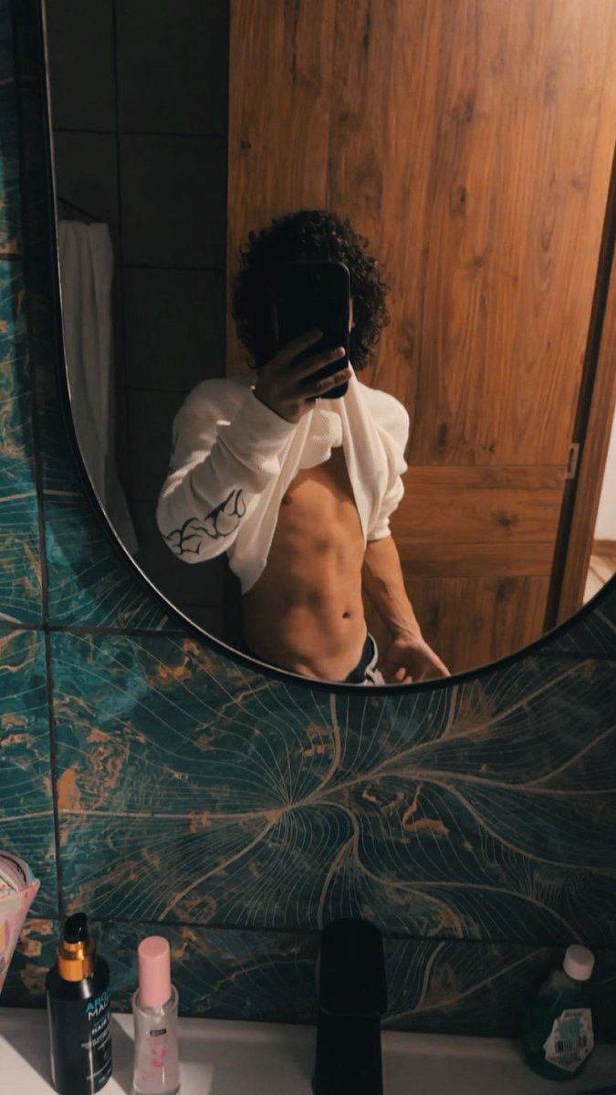 pxrnworld's tweet photo. #abs #veins #porn #guy https://t.co/3j8KHPb37O