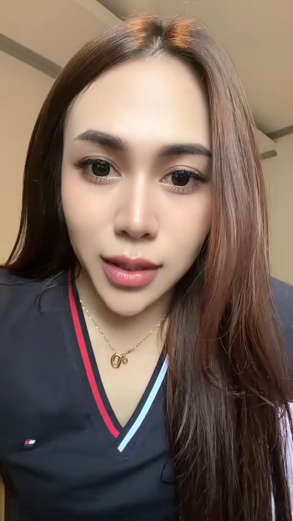 HallooNayyy's tweet photo. maaf akunya gendut sayang 

#shemale https://t.co/BJsAvXByS7