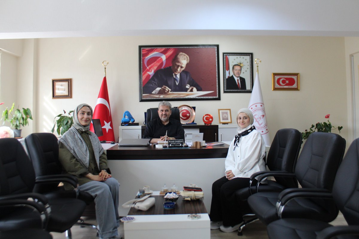 DidimMem's tweet photo. İncirliova'da görev yapan Din Kültürü ve Ahlak Bilgisi Öğretmenlerimiz Şeyma Nur YERLİKAYA ve Büşra AKDENİZ, müdürlüğümüzü ziyaret ederek İlçe Milli Eğitim Müdürümüz Sayın Mustafa ÇALIŞKAN'la görüştüler.

@mu_caliskan https://t.co/4e0lc1SVQJ